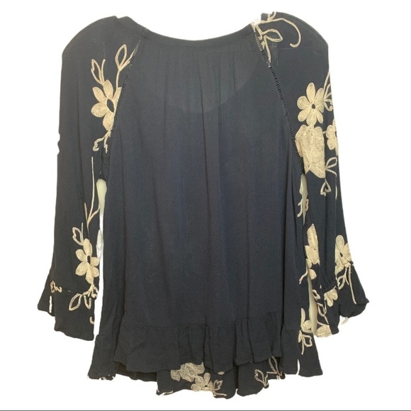 Forgotten Grace Floral Embroidered Peplum Top Sm - Picture 4 of 14